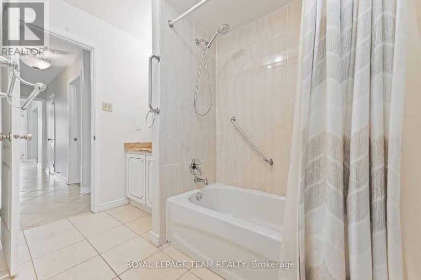 1515 Valmarie Avenue — photo 13 of 40