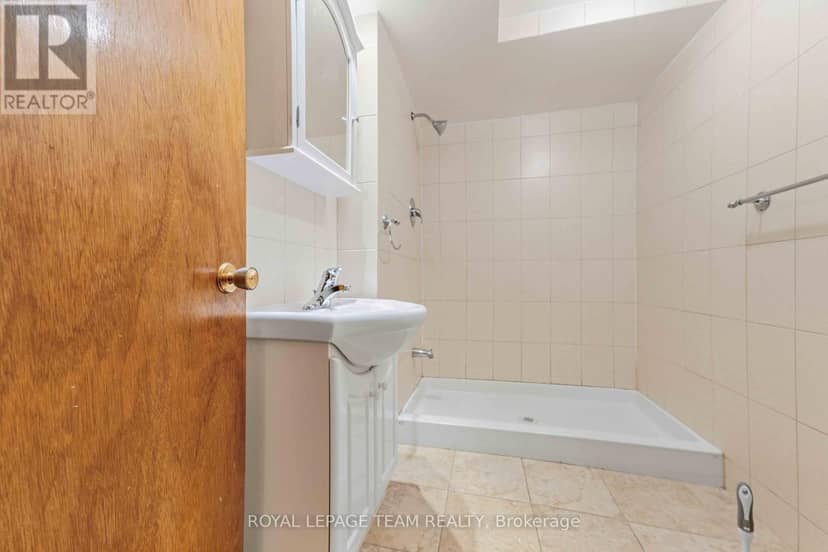1515 Valmarie Avenue — photo 29 of 40
