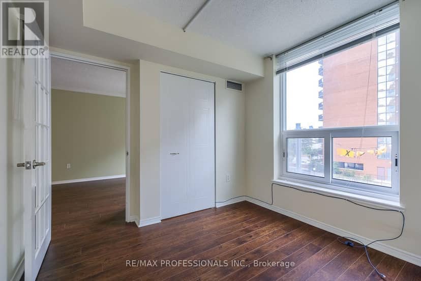 207 - 11 Thorncliffe Pk Drive — photo 15 of 18