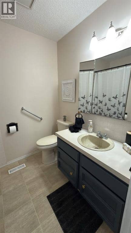 307 6 Avenue W — photo 16 of 40