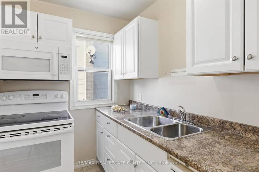 988 High Street — photo 11 of 36