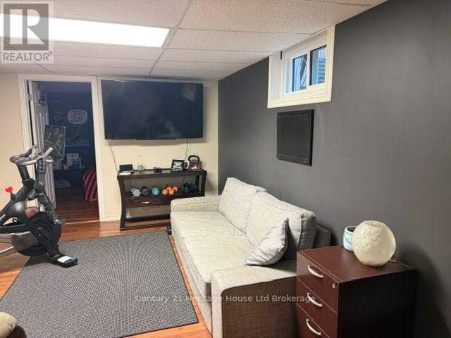 31 Parkwood Drive — photo 17 of 22