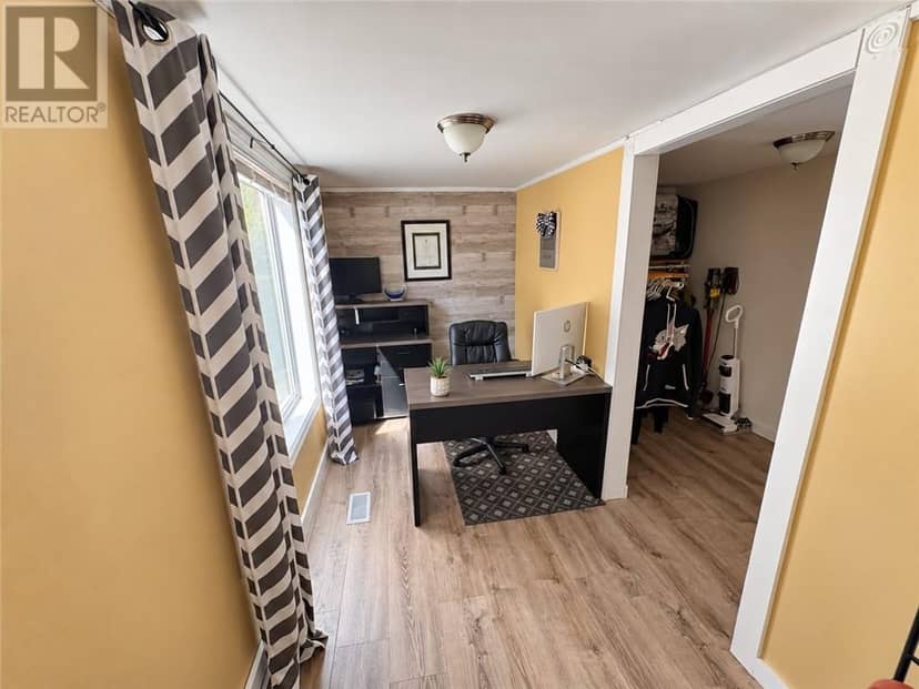 231 Simon Lake Drive — photo 10 of 26