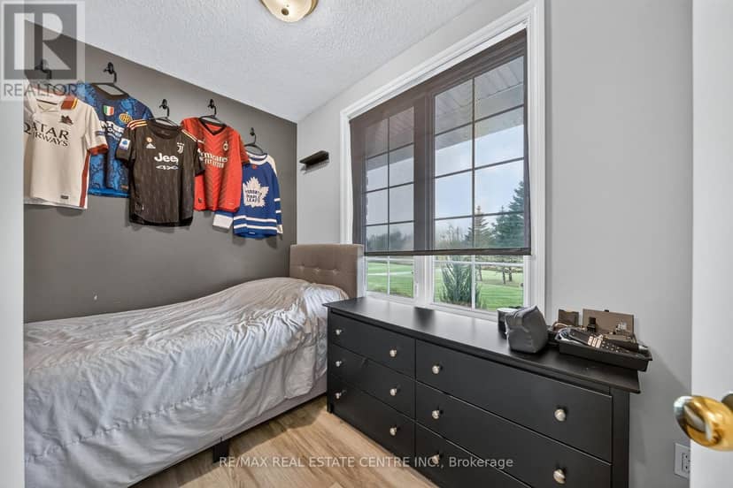 1295 Sheffield Road — photo 33 of 40