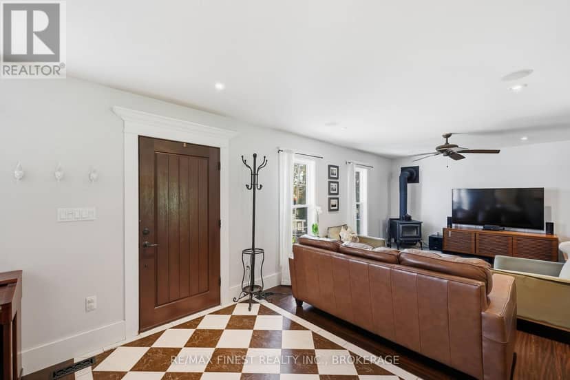 32 Rudd Avenue — photo 17 of 40