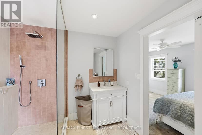 32 Rudd Avenue — photo 33 of 40