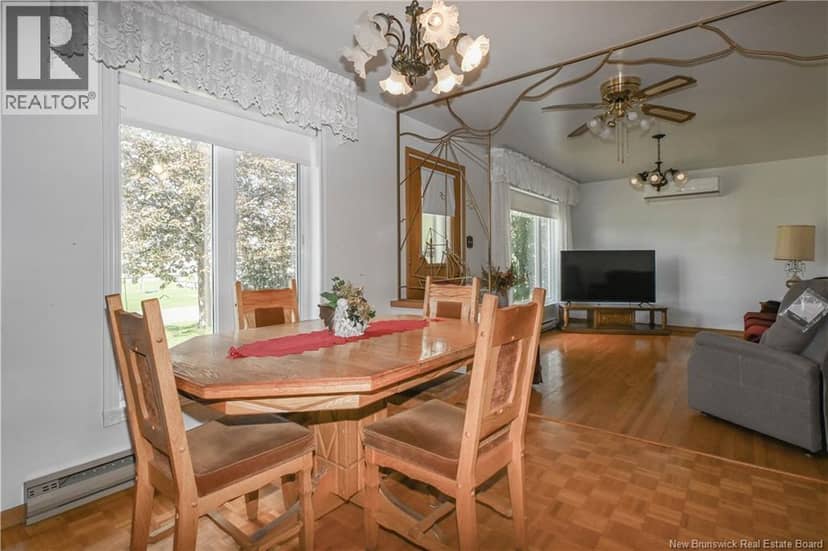 140 des Saules Street — photo 19 of 40