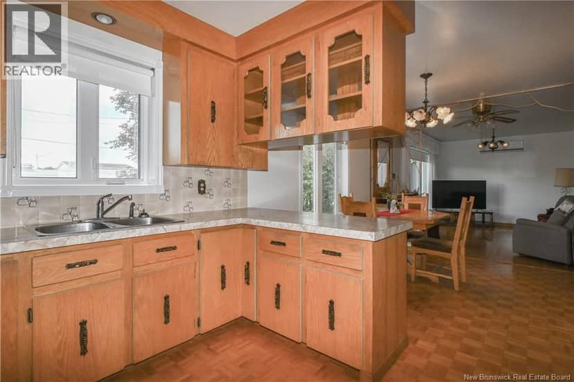 140 des Saules Street — photo 12 of 40