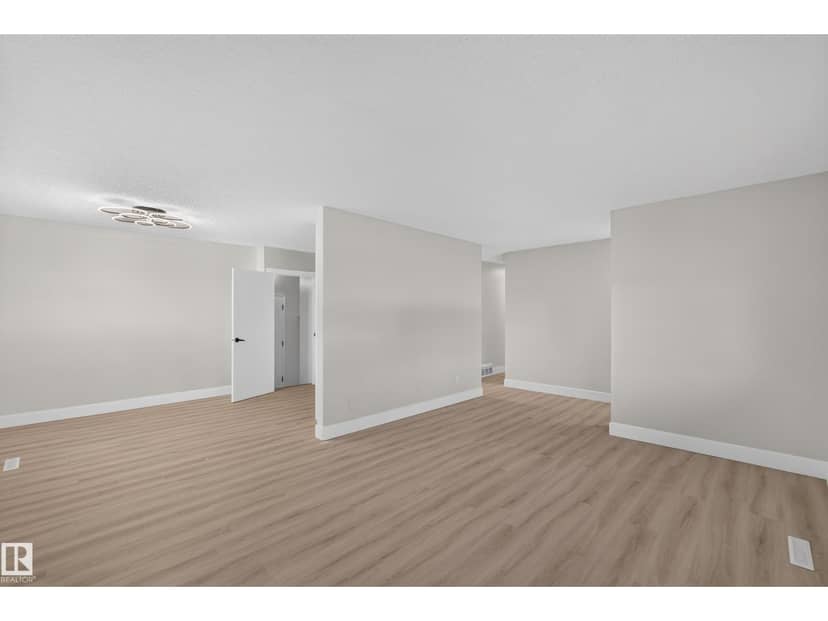 13511 114 ST NW — photo 12 of 40