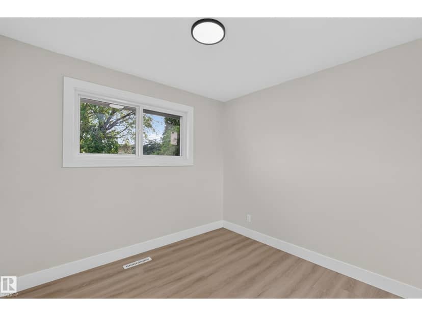13511 114 ST NW — photo 30 of 40