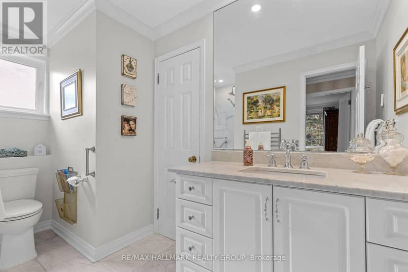 1348 Turner Crescent — photo 35 of 40
