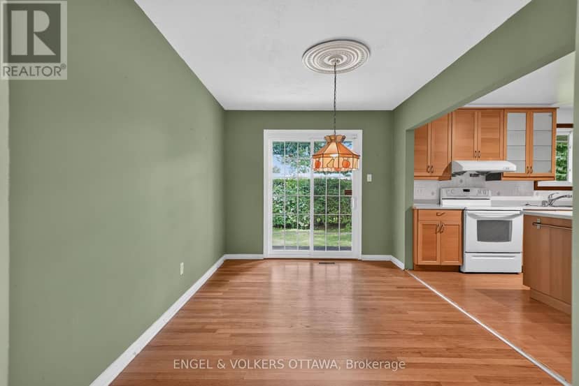 2642 Marble Crescent — photo 16 of 40