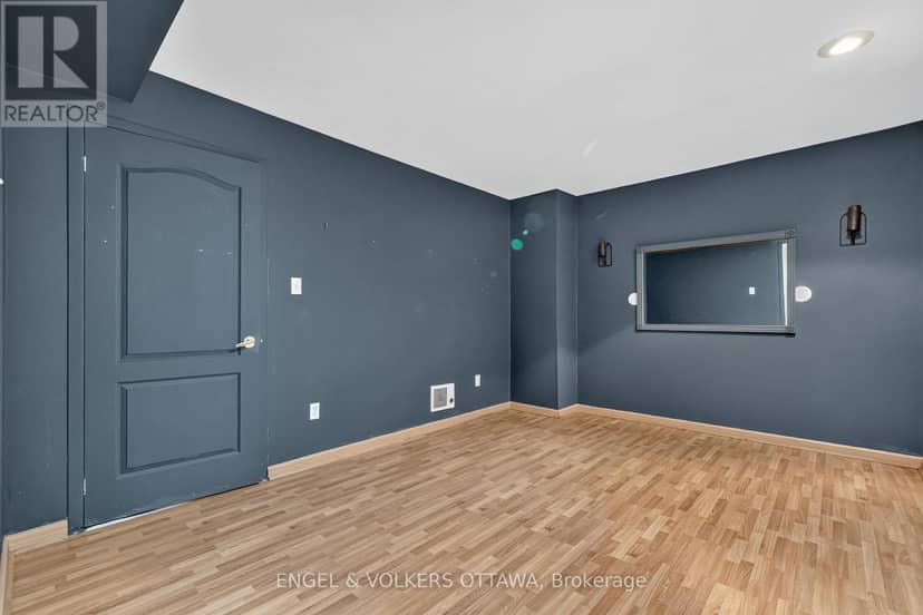 2642 Marble Crescent — photo 31 of 40