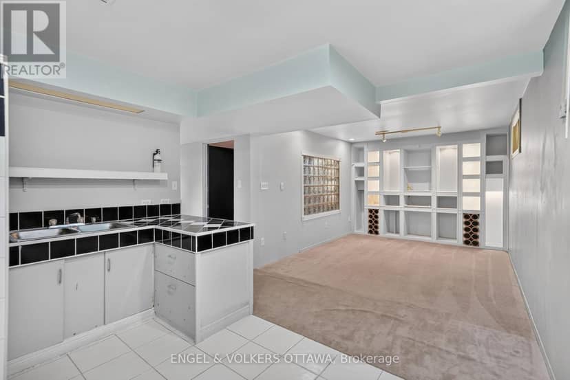 2642 Marble Crescent — photo 35 of 40