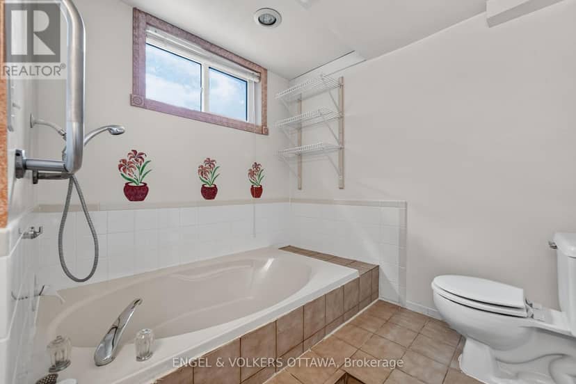2642 Marble Crescent — photo 38 of 40