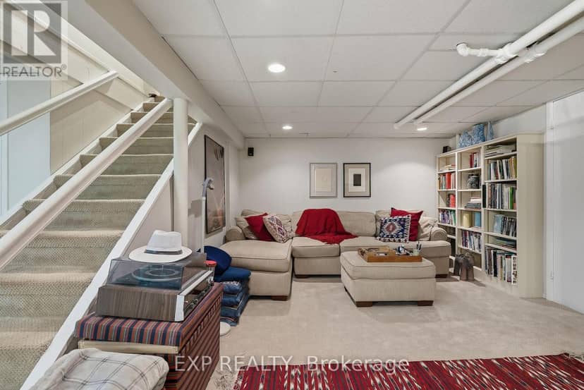 421 Hamilton Avenue S — photo 36 of 40