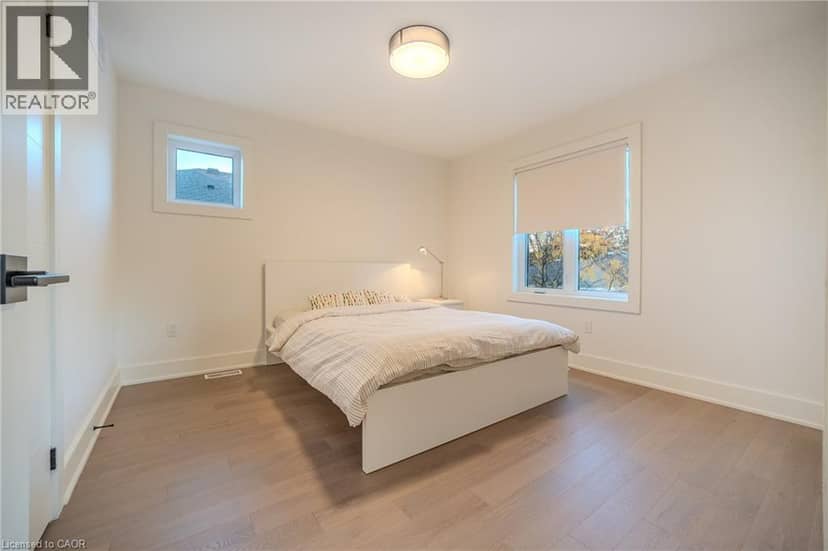 9 PRINCETON Common — photo 18 of 30