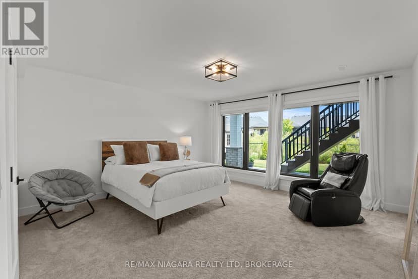 55 Swan Avenue — photo 31 of 40