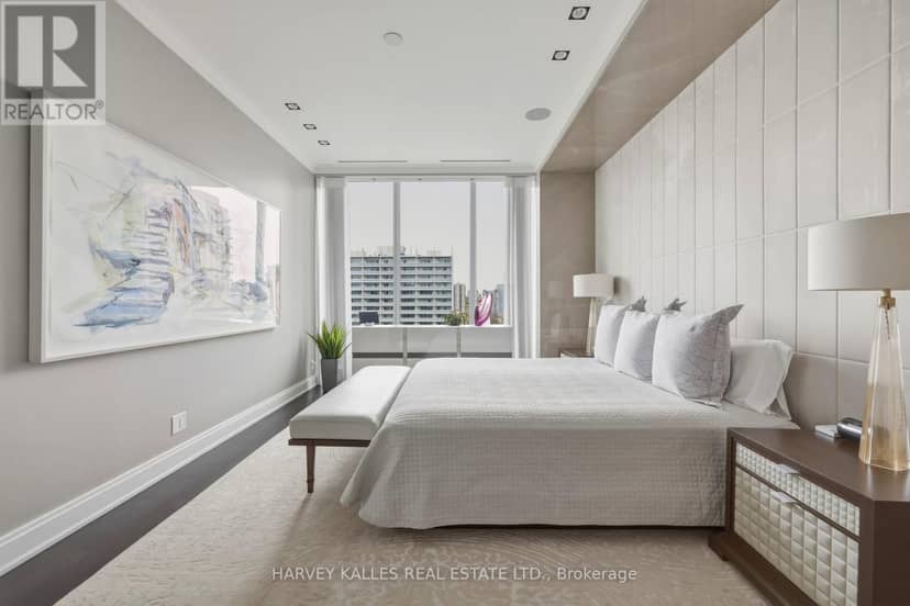 1501 - 206 Bloor Street W — photo 19 of 30