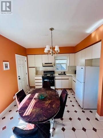 382 Roxton Road — photo 10 of 36