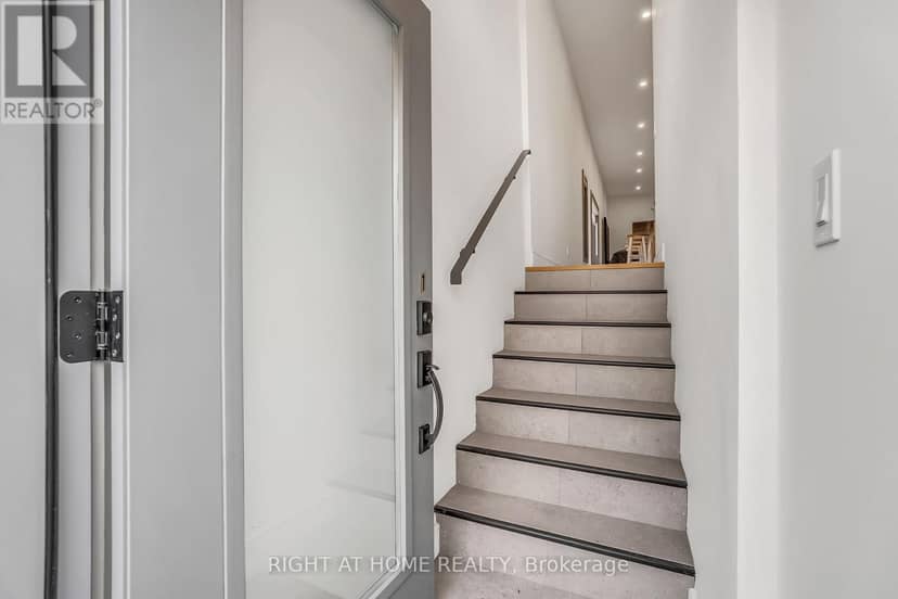 1169 Davenport Road — photo 4 of 40