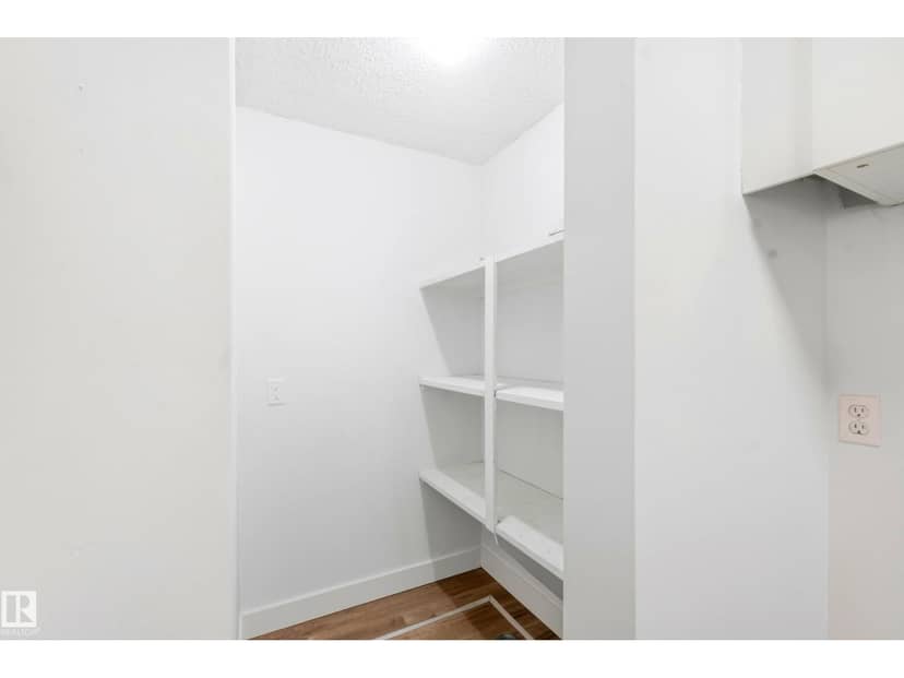 258 Surrey Gardens NW, Edmonton, photo 8