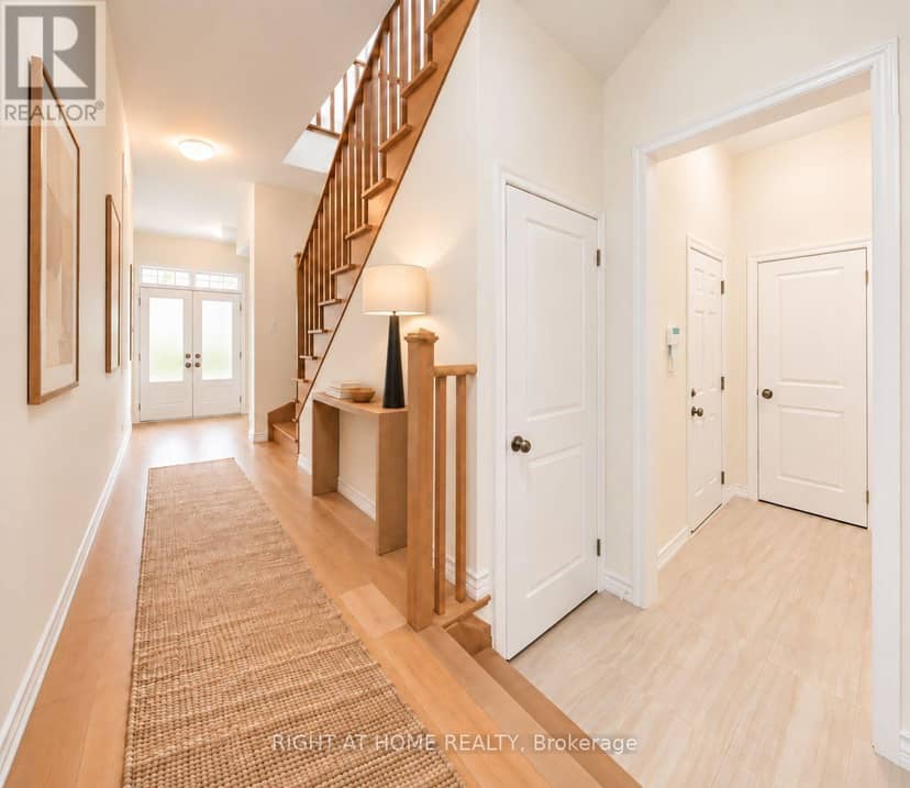 24 Singhampton Road — photo 10 of 37