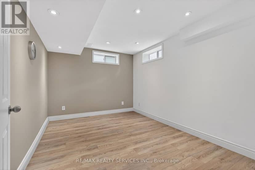 70 Hunter Road — photo 30 of 40