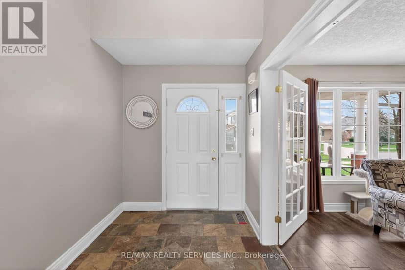 70 Hunter Road — photo 4 of 40