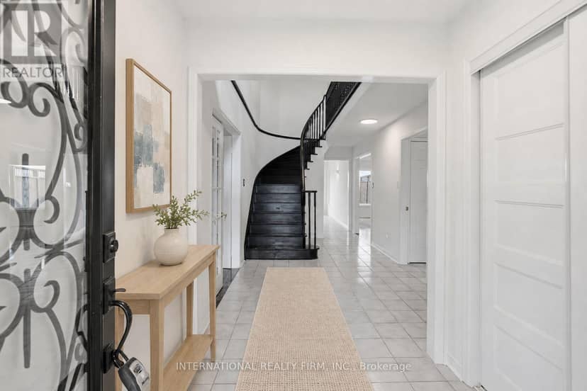 48 De Rose Avenue — photo 11 of 27