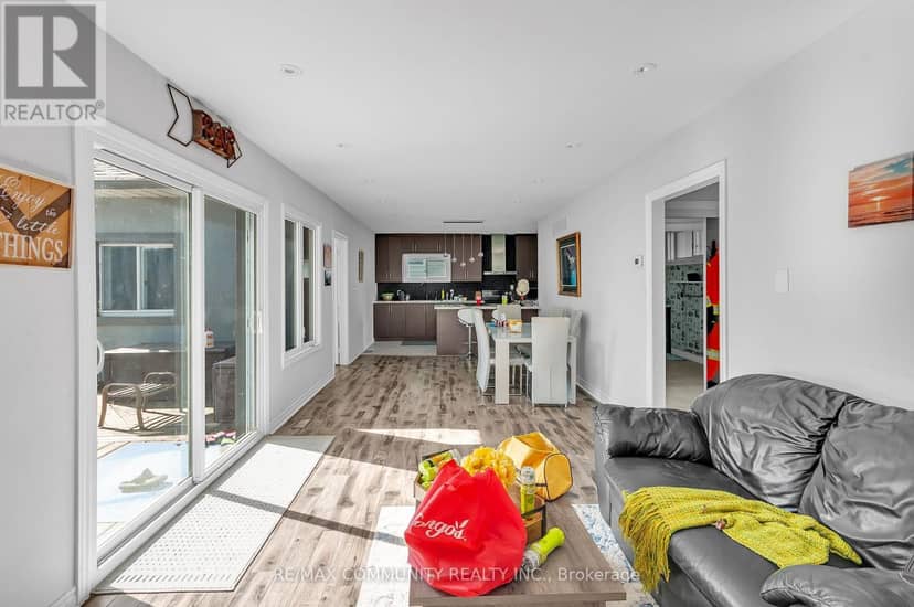 579 Duclos Point Road, Georgina, photo 8