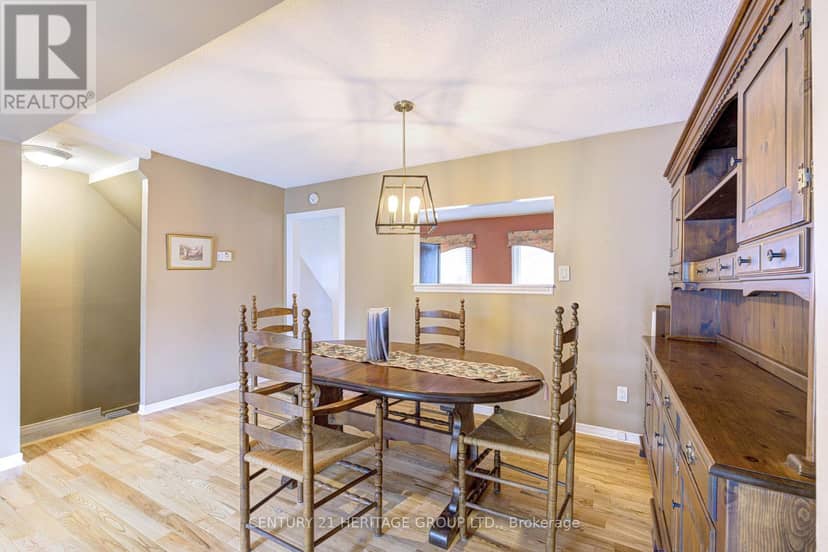 73 - 145 Rice Avenue — photo 9 of 35