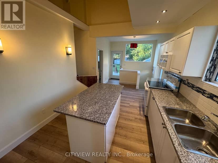 390 George Street — photo 14 of 26