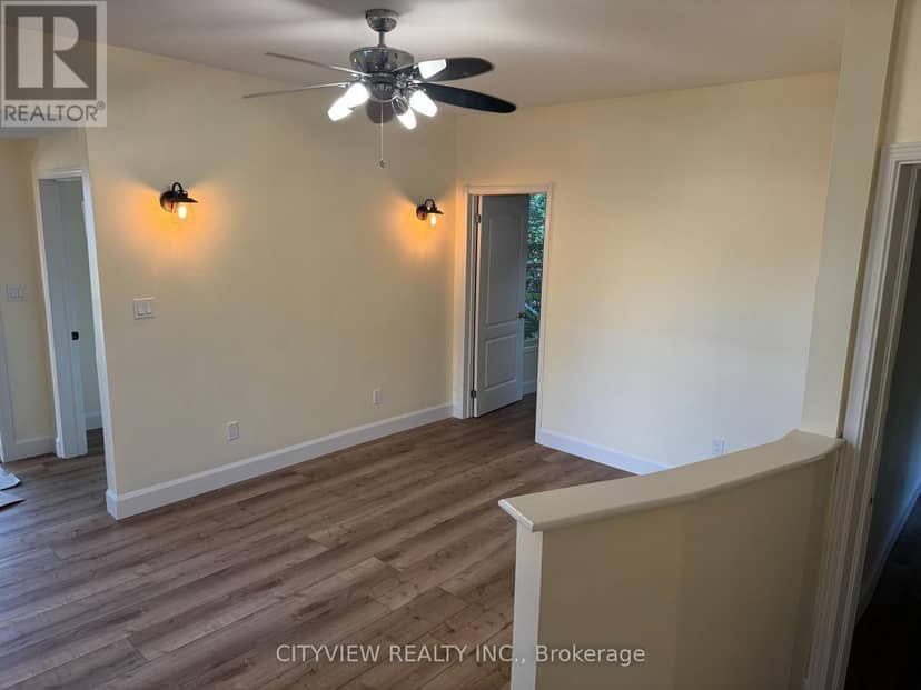390 George Street — photo 8 of 26