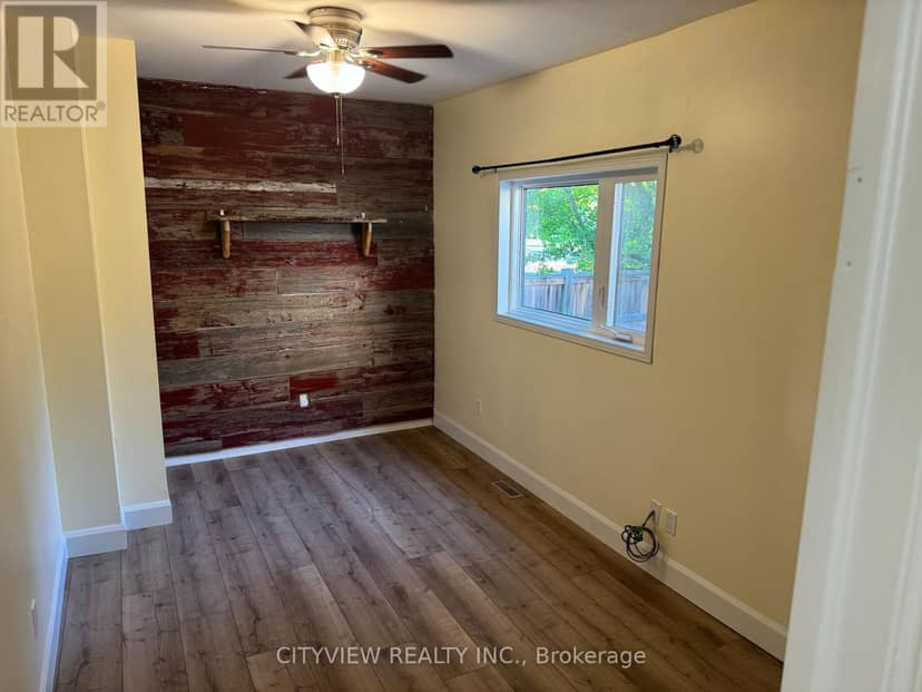 390 George Street — photo 9 of 26