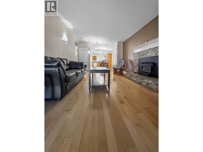 48 RALEY STREET, Kitimat, photo 3
