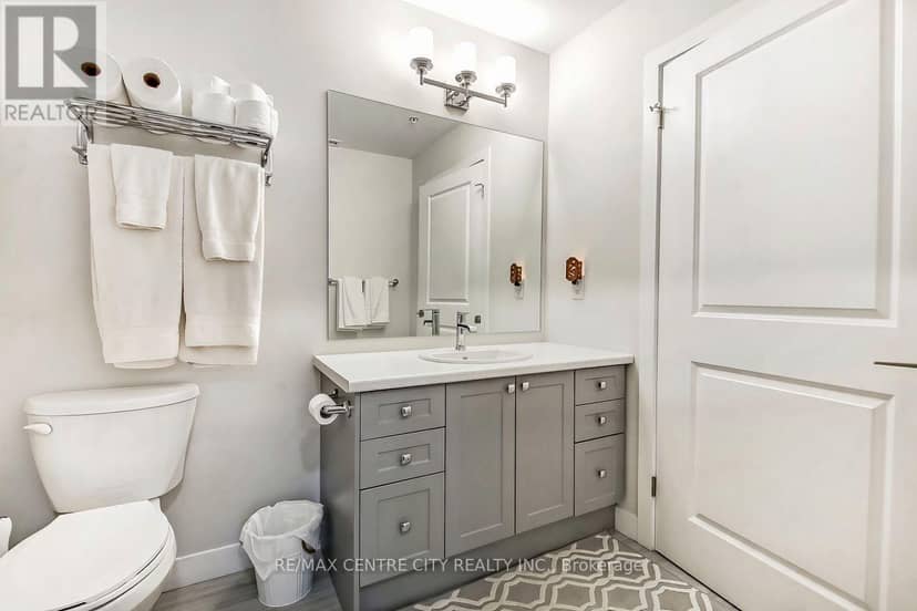 311 - 100 The Promenade, Central Elgin, photo 6