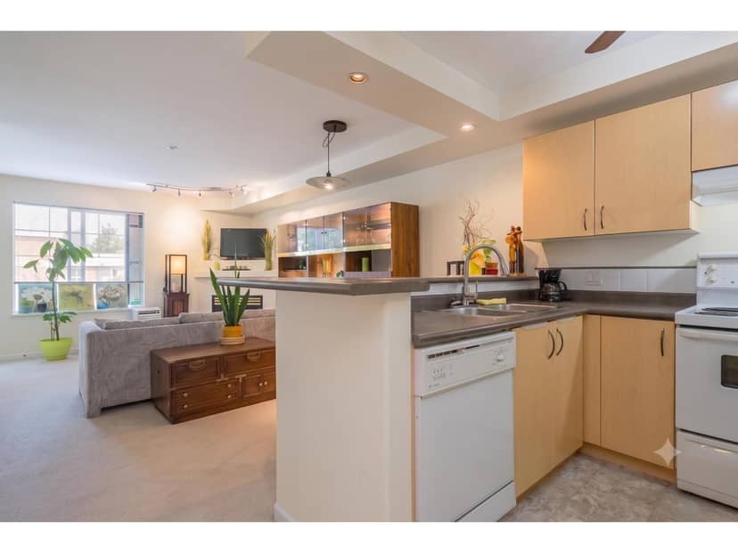 303 20200 56 AVENUE, Langley