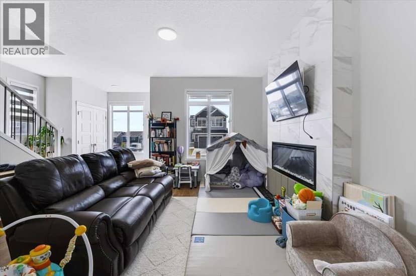 10 Lucas Close NW — photo 19 of 40