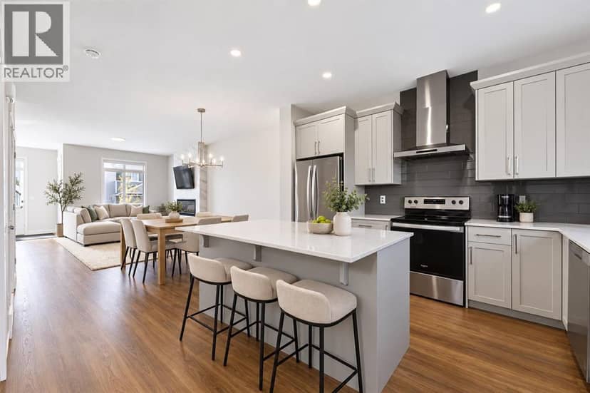 10 Lucas Close NW, Calgary