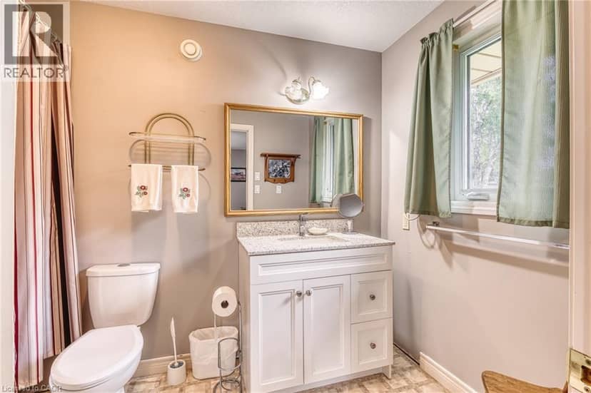 21 DRAYTON QUEEN Street — photo 28 of 40