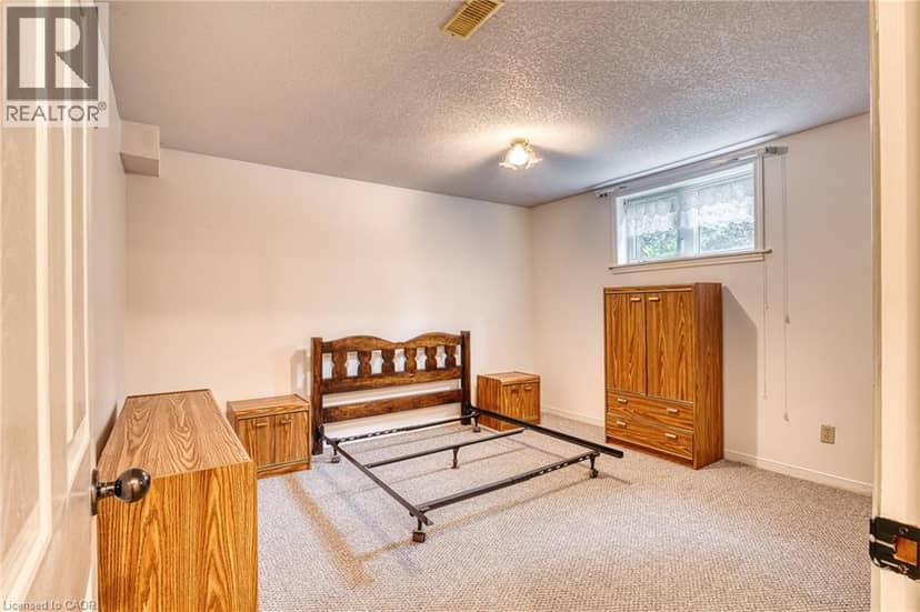 21 DRAYTON QUEEN Street — photo 35 of 40
