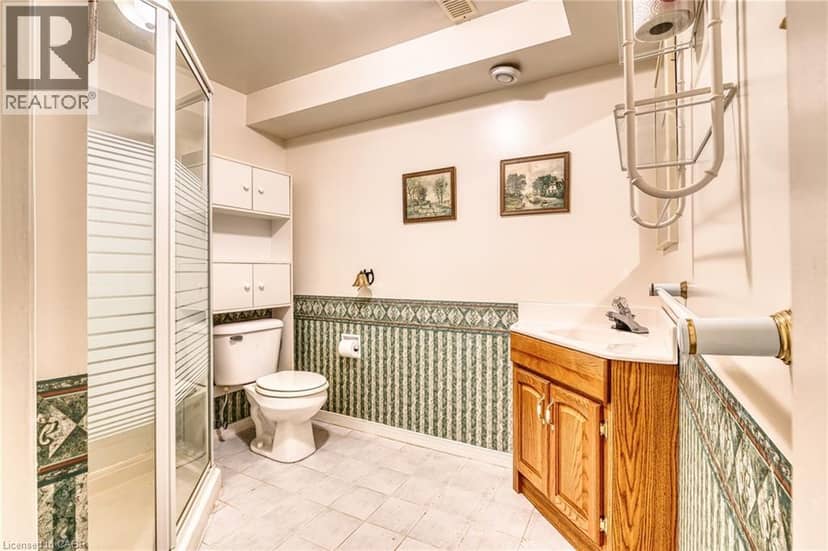 21 DRAYTON QUEEN Street — photo 33 of 40