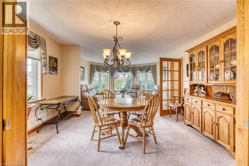 21 DRAYTON QUEEN Street — photo 12 of 40