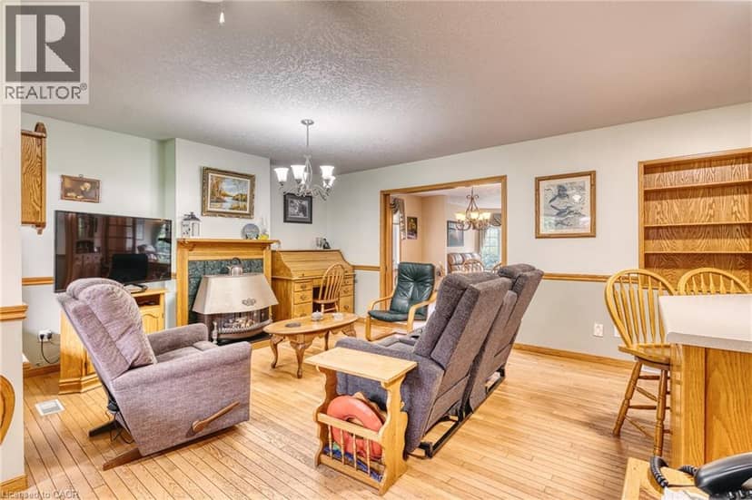 21 DRAYTON QUEEN Street — photo 15 of 40