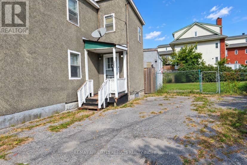 321 Savard Avenue — photo 3 of 8