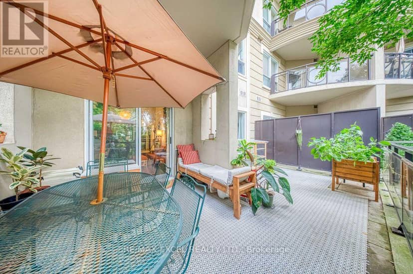 102 - 8 Maison Parc Court, Vaughan