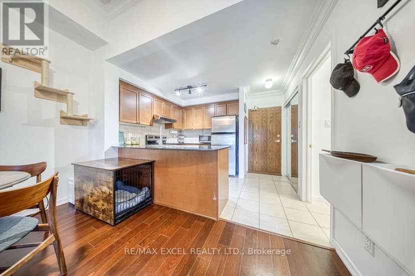 102 - 8 Maison Parc Court, Vaughan, photo 4