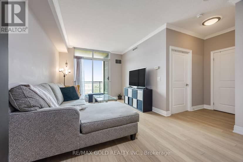 2407 - 100 John Street — photo 10 of 40