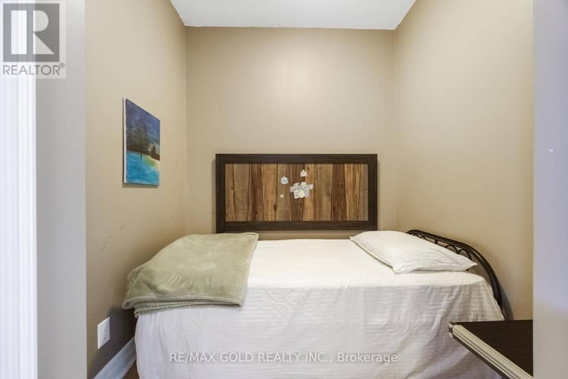 2407 - 100 John Street — photo 24 of 40